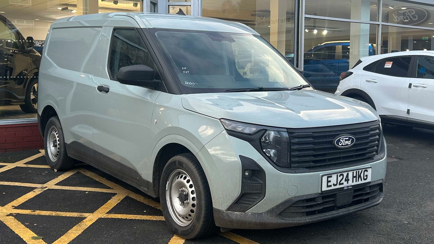 Used Ford Transit Courier 2024 for sale - 76916220: Photo 1