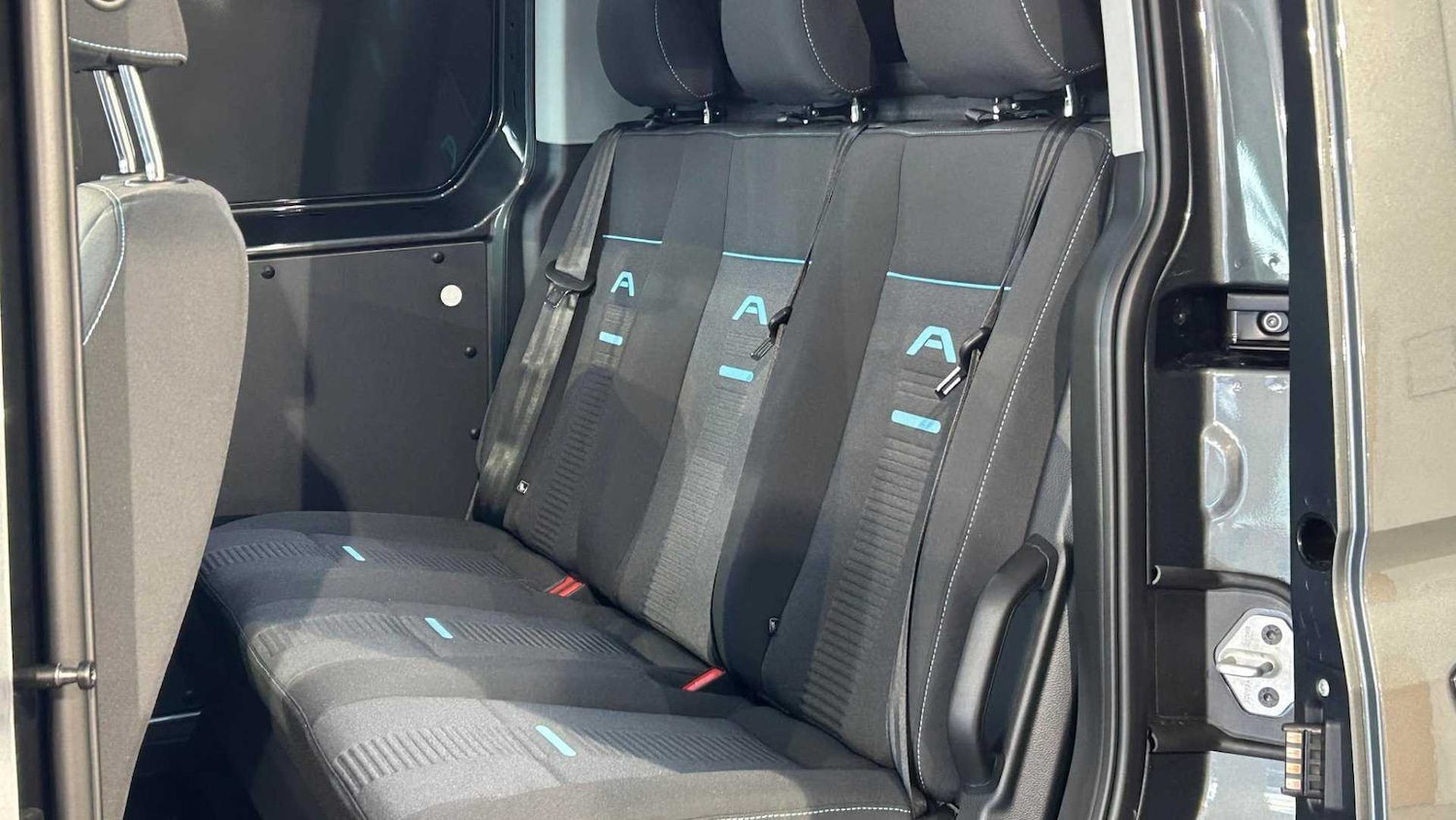 Used Ford Transit Connect 2025 for sale - 76063285: Photo 25