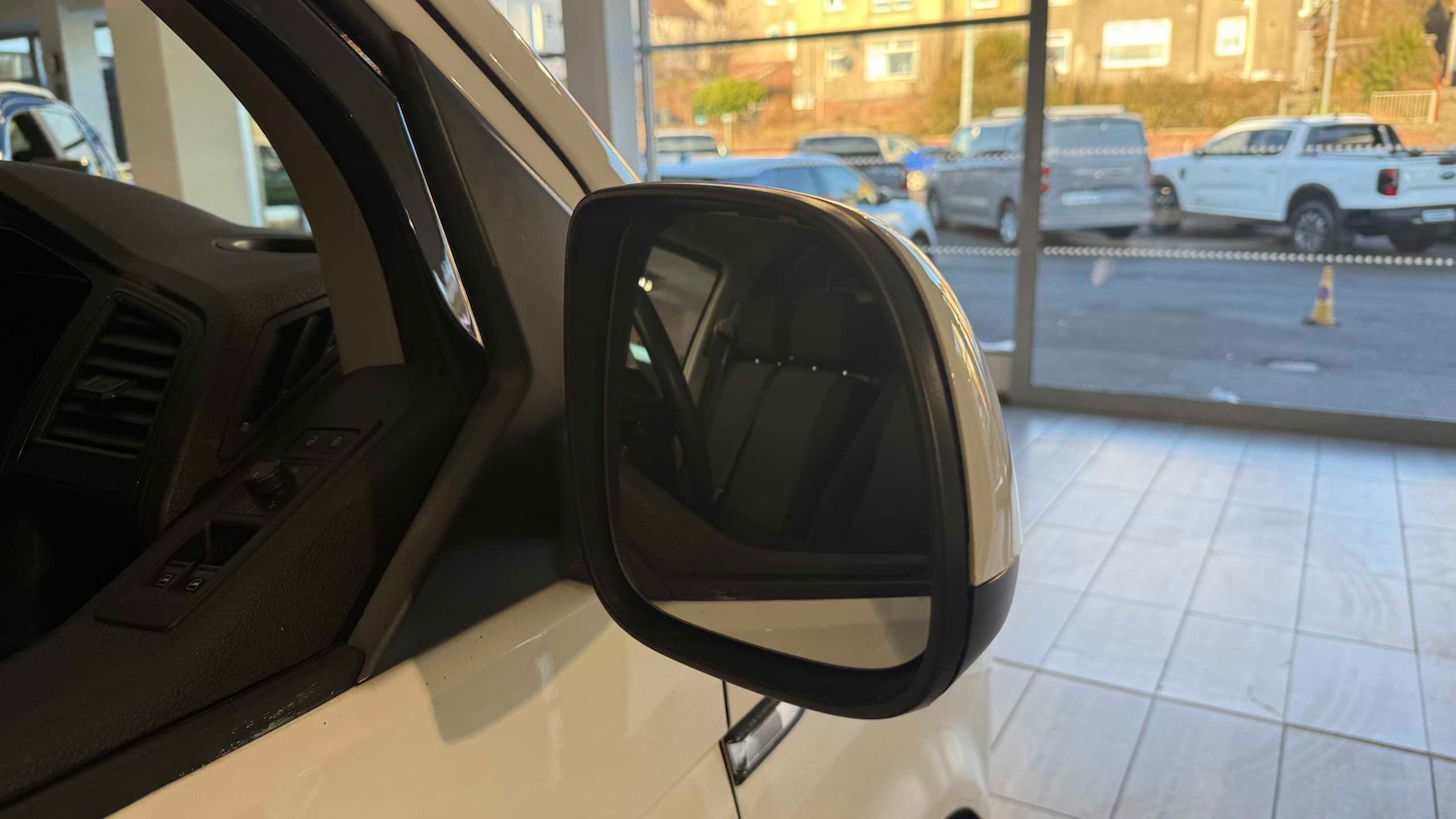 Used Volkswagen Transporter 2019 for sale - 76902354: Photo 16