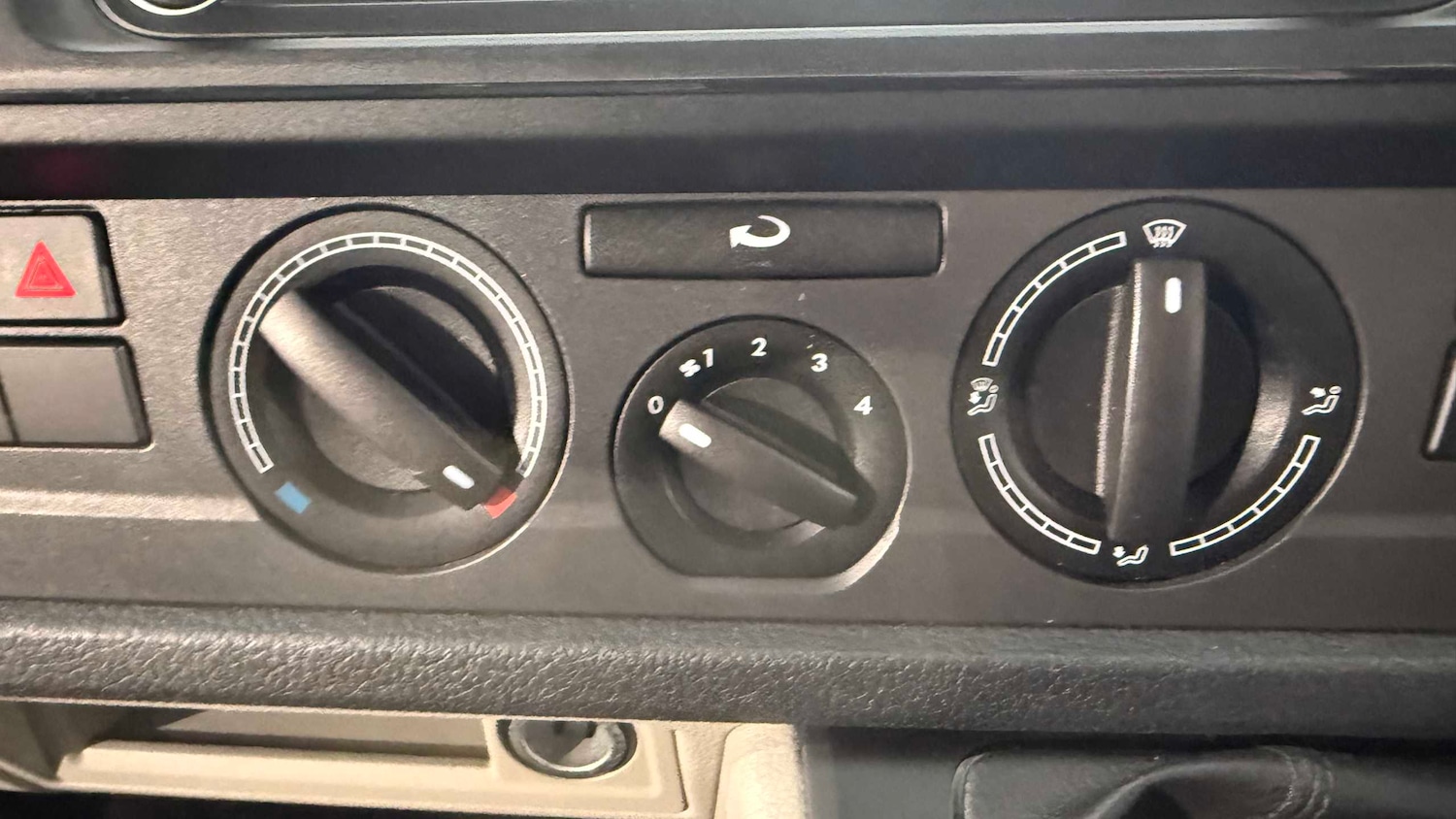 Used Volkswagen Transporter 2019 for sale - 76902354: Photo 21