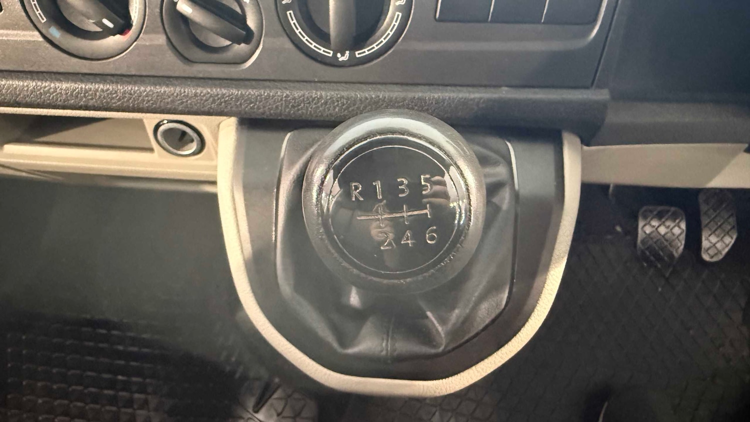 Used Volkswagen Transporter 2019 for sale - 76902354: Photo 22