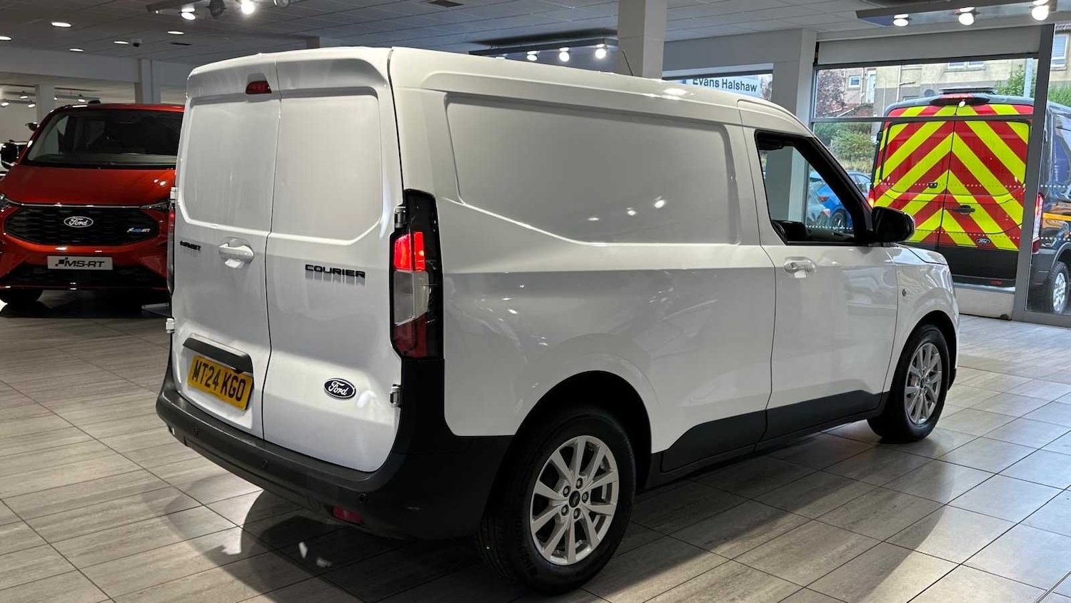 Used Ford Transit Courier 2024 for sale - 76125810: Photo 25