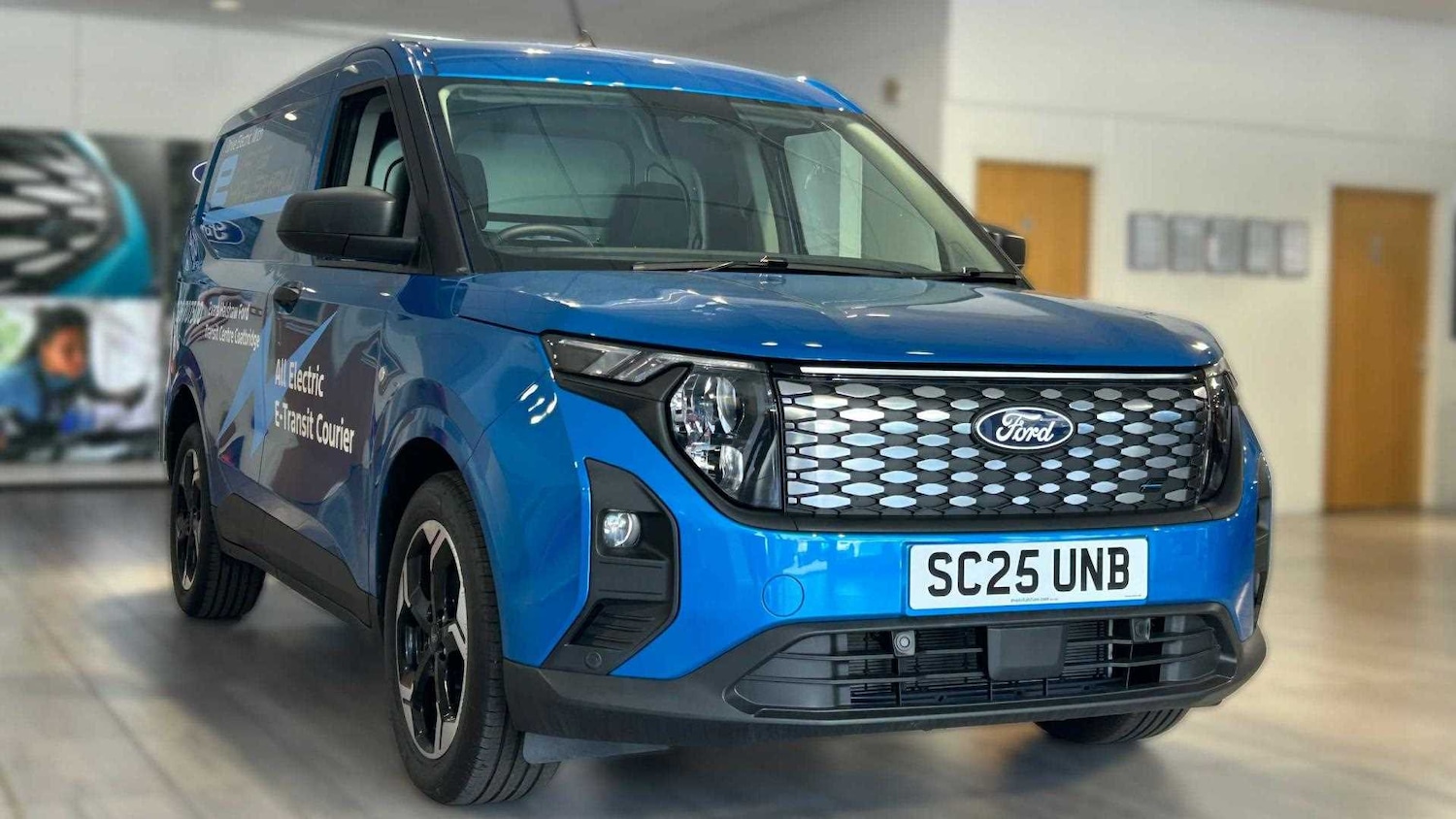 Used Ford E-Transit Courier 2025 for sale - 76272246: Photo 1