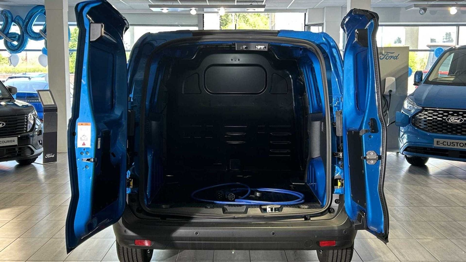 Used Ford E-Transit Courier 2025 for sale - 76272246: Photo 17