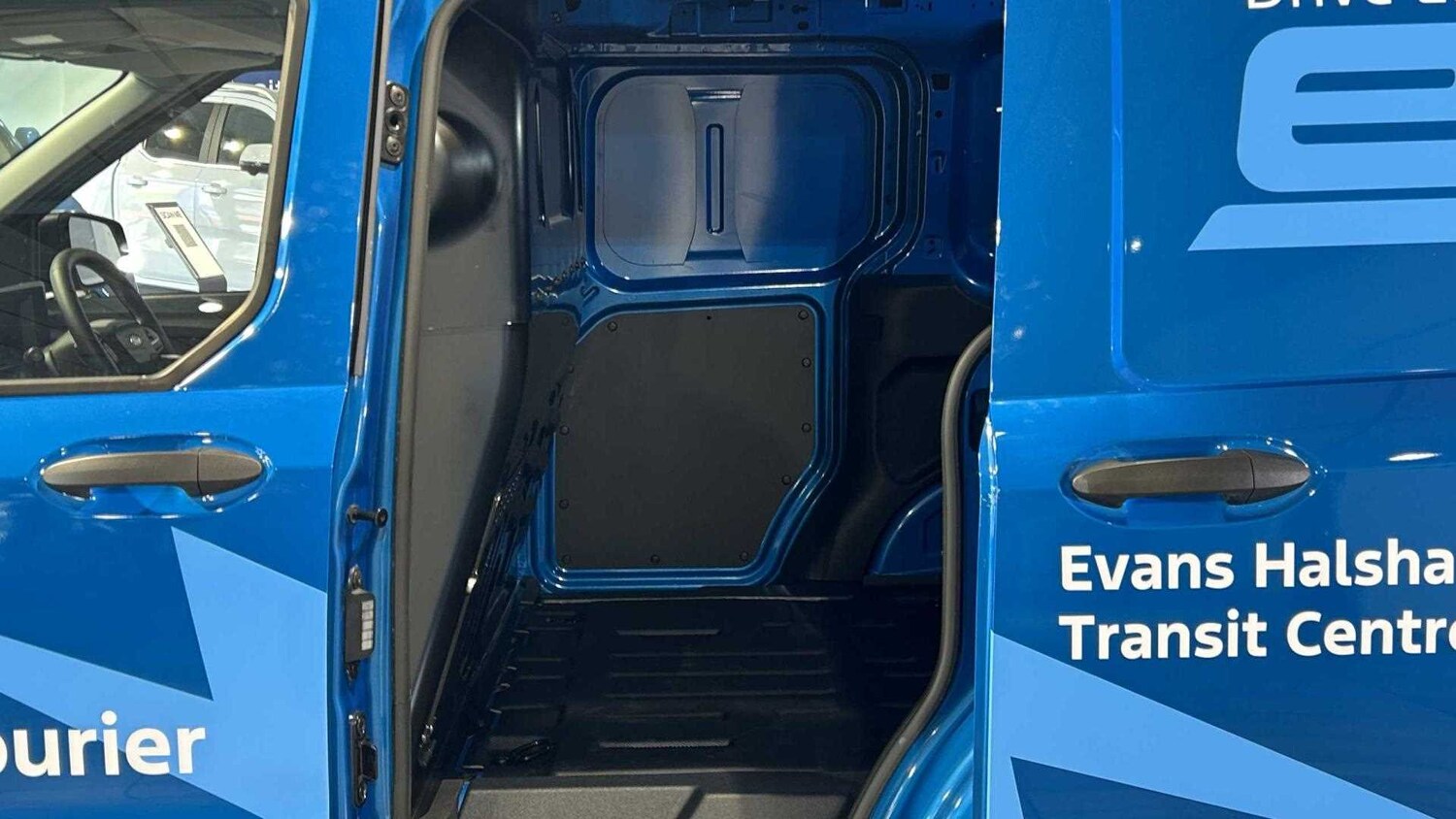 Used Ford E-Transit Courier 2025 for sale - 76272246: Photo 21