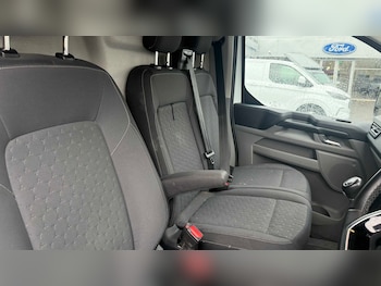 Used Ford Transit Custom 2024 for sale - 79351772: Photo
