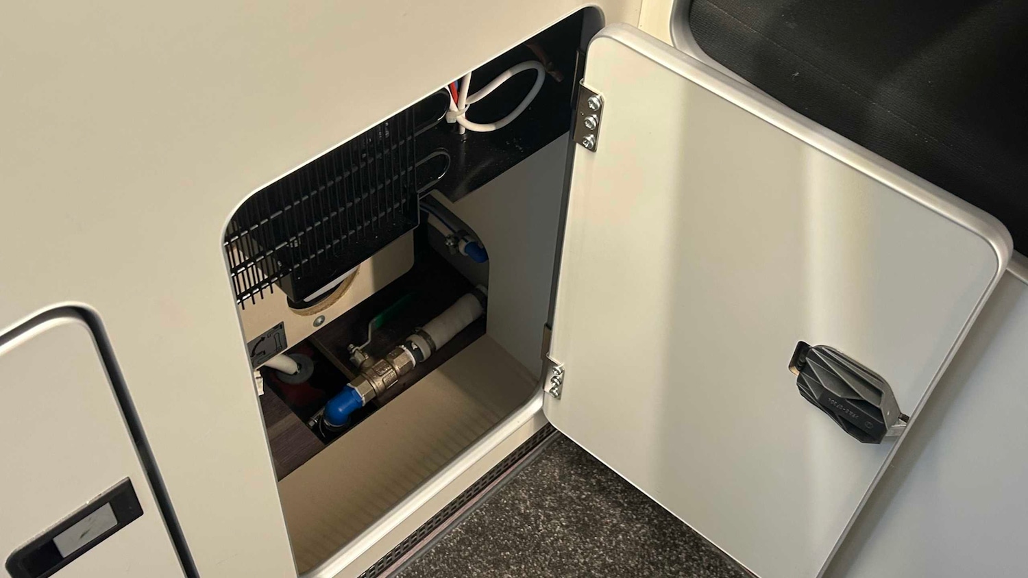 Used Ford Transit Custom 2023 for sale - 76540888: Photo 32