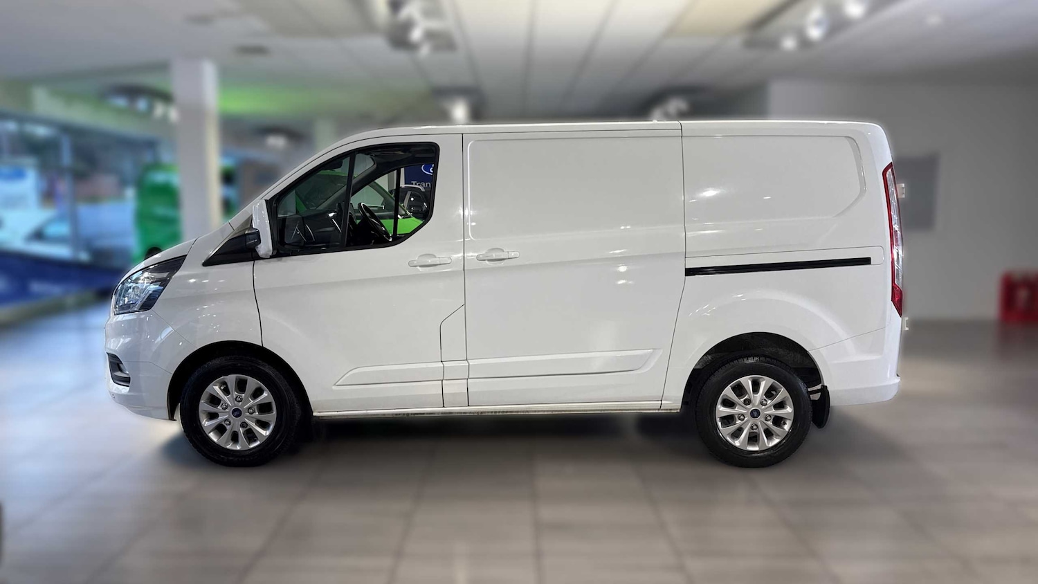 Used Ford Transit Custom 2021 for sale - 77348105: Photo 4