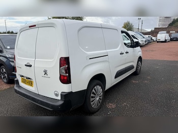 Used Peugeot Partner 2019 for sale - 76242399: Photo