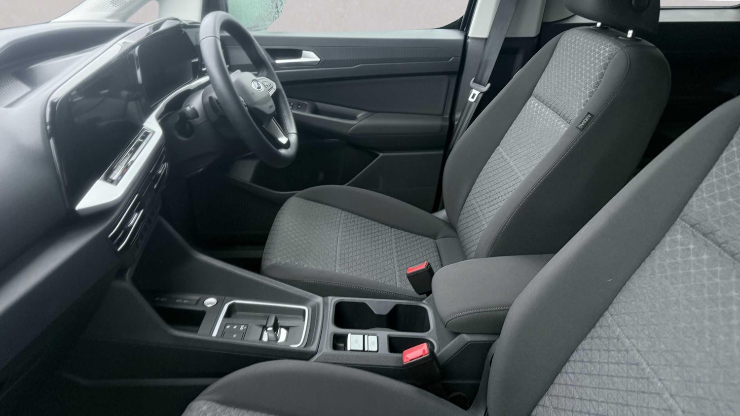 Used Ford Tourneo Connect 2024 for sale - 77147220: Photo 4