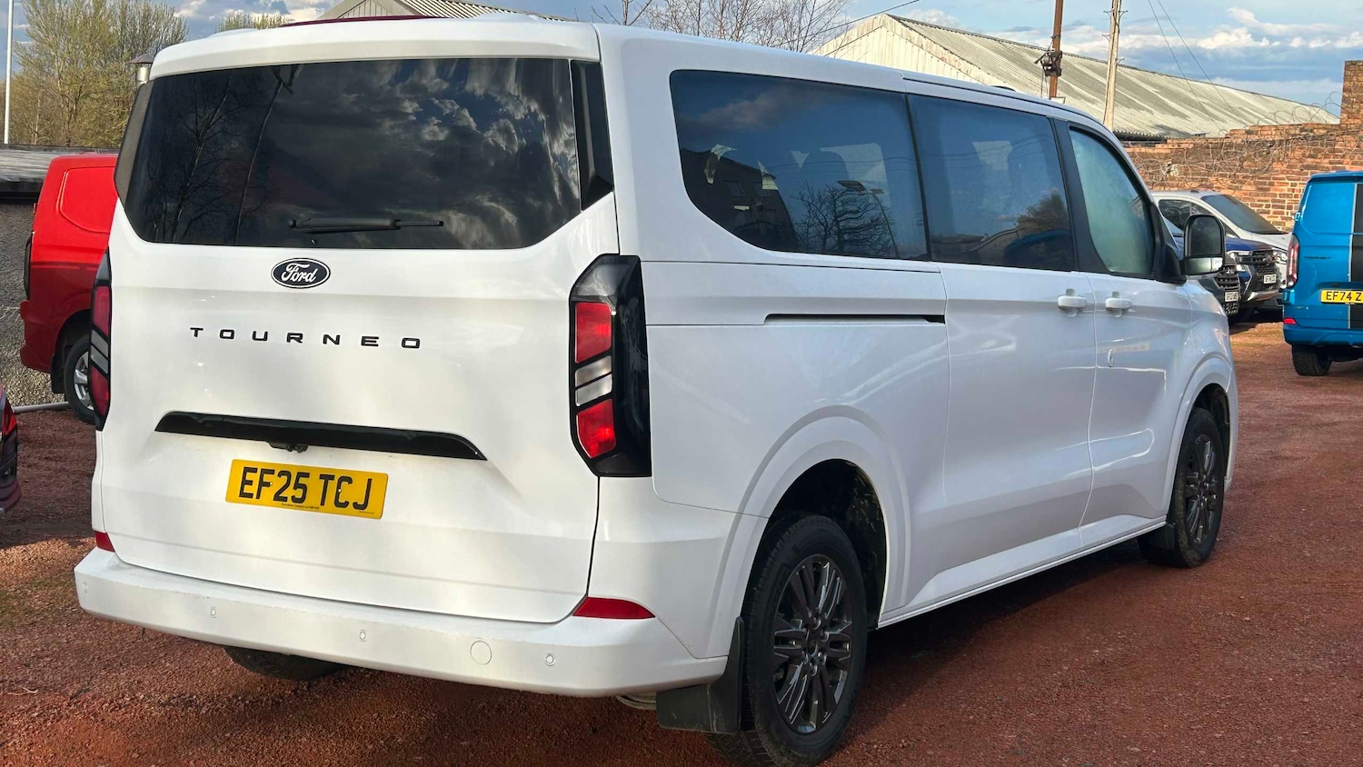 Used Ford Tourneo Custom 2025 for sale - 78161629: Photo 3