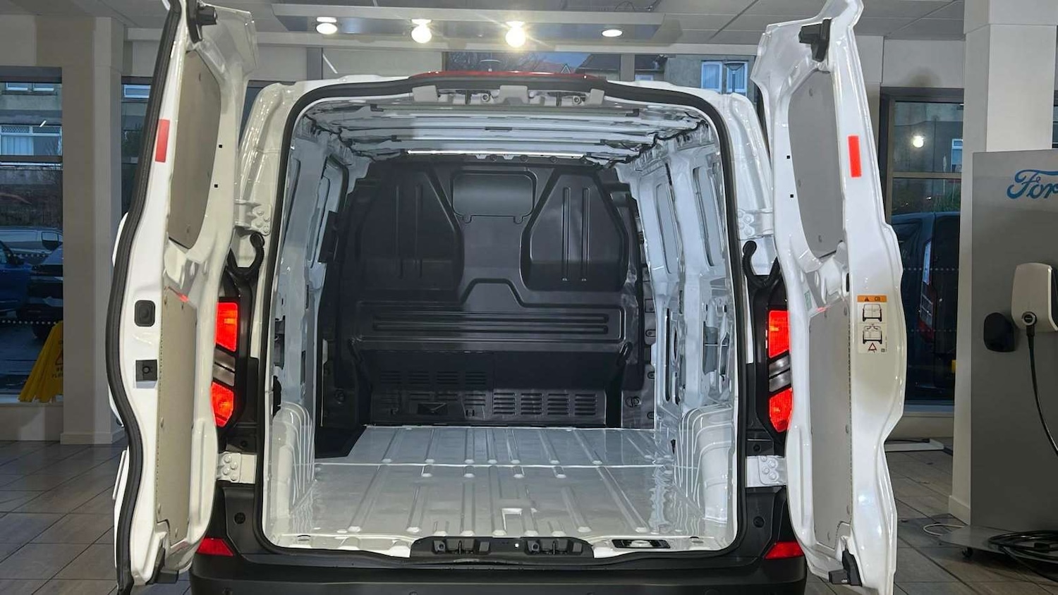 Used Ford Transit Custom for sale - 76916033: Photo 13