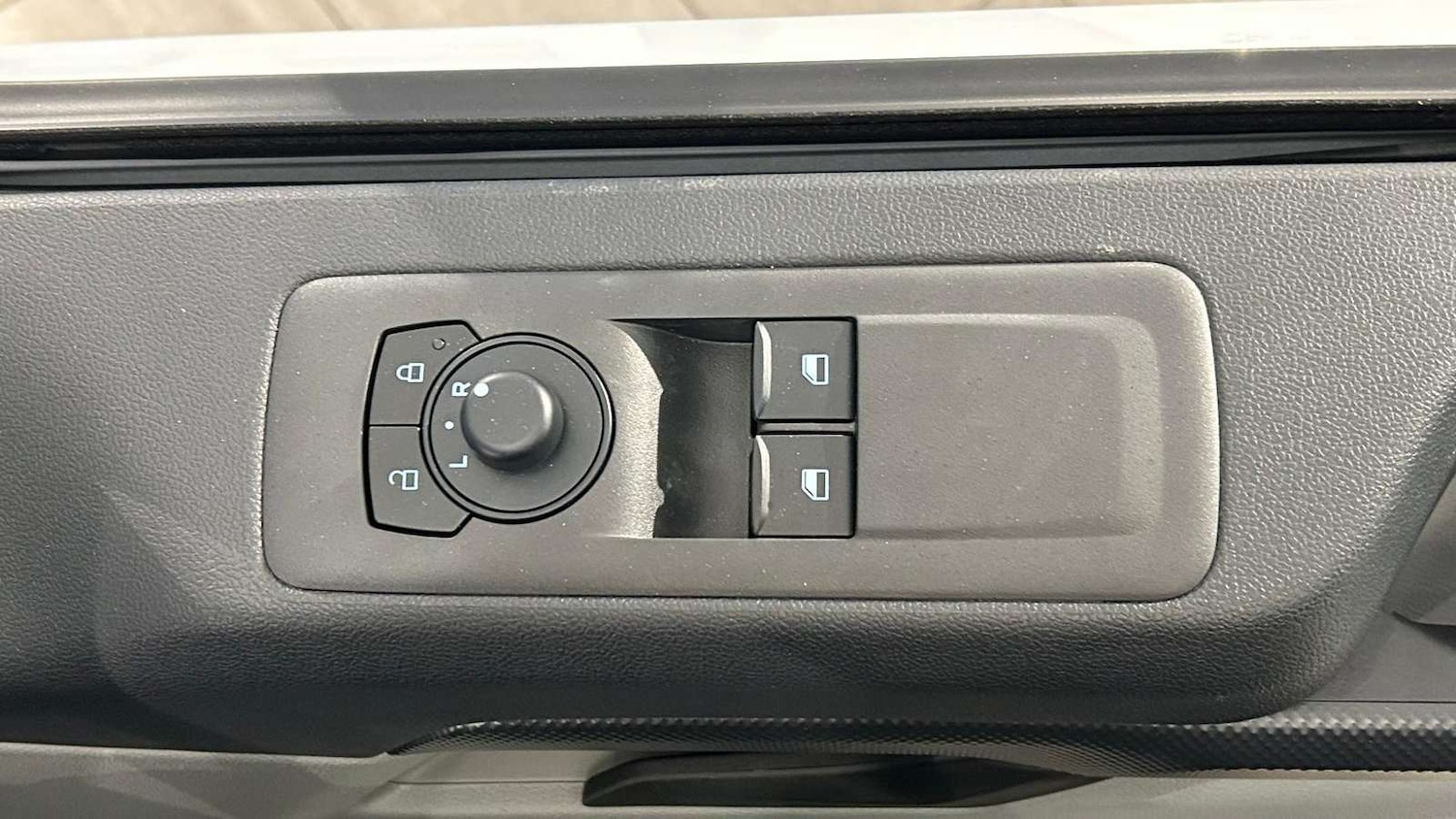 Used Ford Transit Custom for sale - 76916033: Photo 15