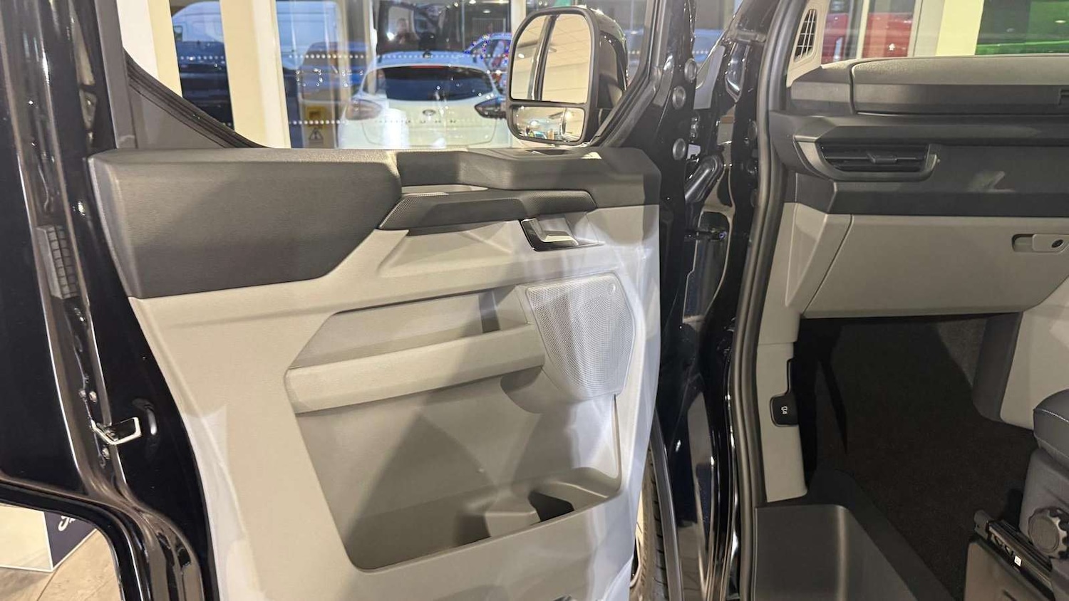 Used Ford Transit Custom for sale - 76915997: Photo 17