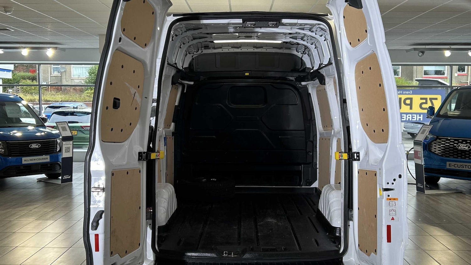 Used Ford Transit Custom 2024 for sale - 76125729: Photo 34