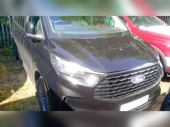 Used Ford Tourneo Custom 2025 for sale - 79161182: Photo