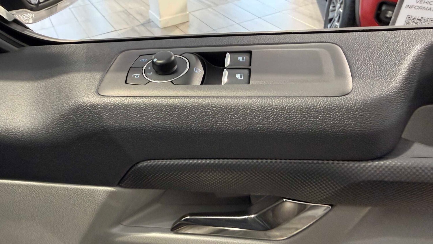 Used Ford Transit Custom for sale - 77661175: Photo 24