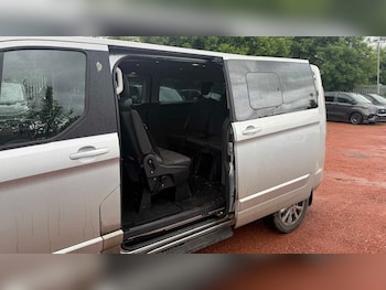 Used Ford Tourneo Custom 2022 for sale - 78949317: Photo