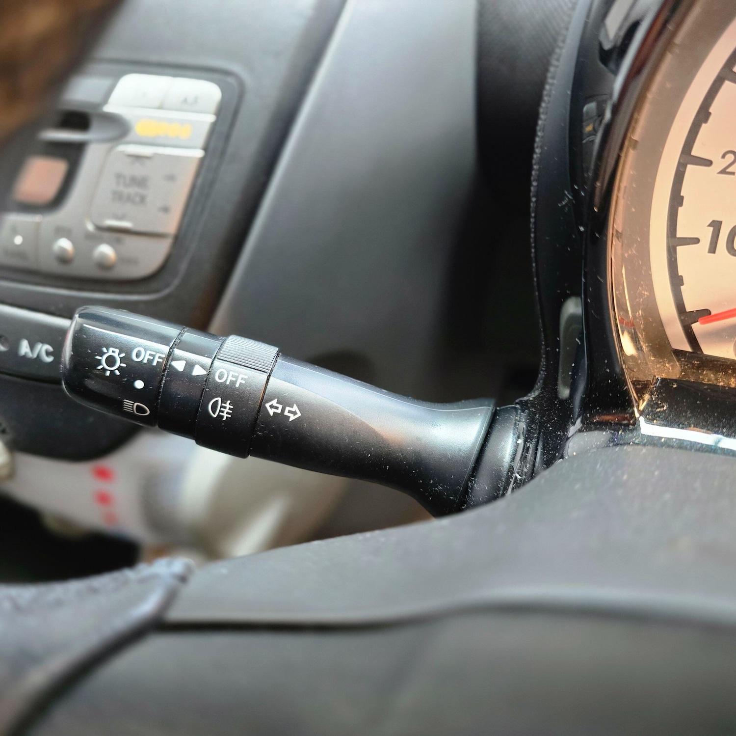 Used Toyota AYGO 2011 for sale - 76926325: Photo 15