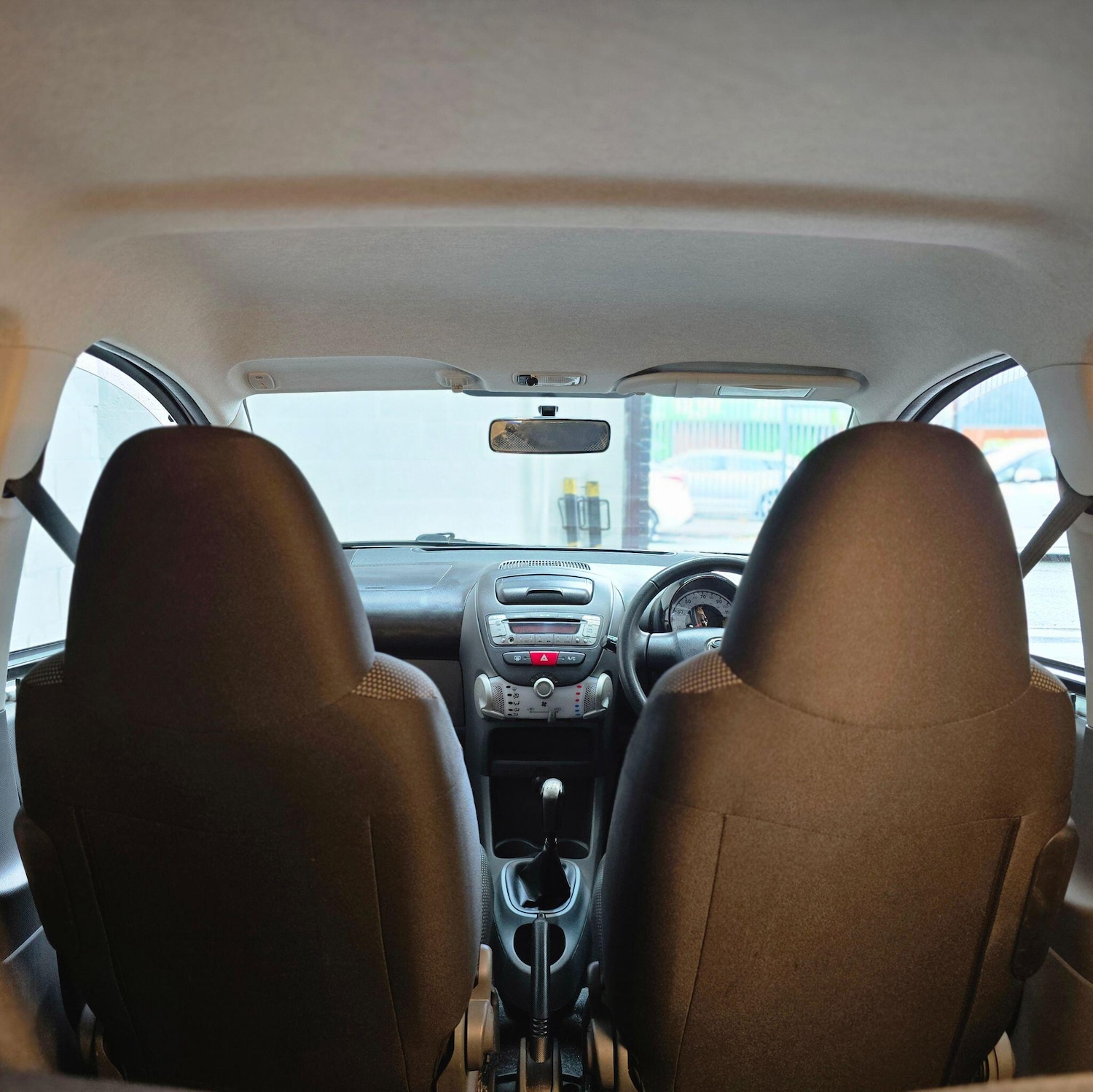 Used Toyota AYGO 2011 for sale - 76926325: Photo 38