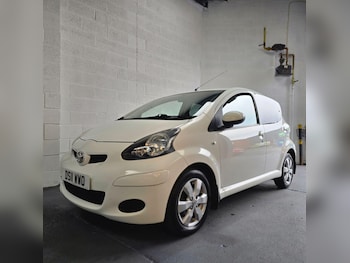 Used Toyota AYGO 2011 for sale - 76926325: Photo