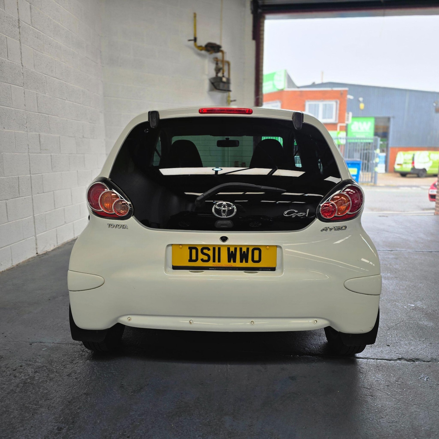 Used Toyota AYGO 2011 for sale - 76926325: Photo 6