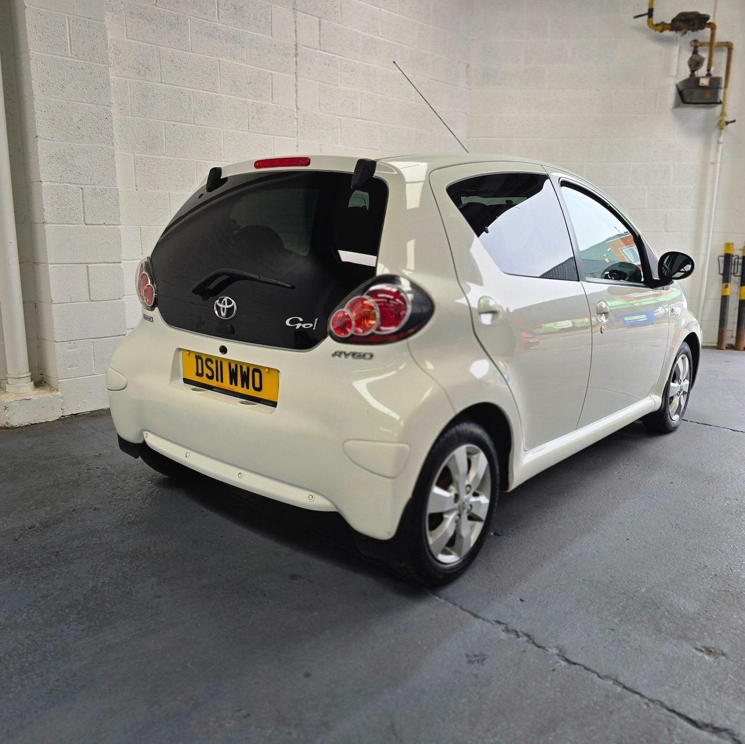 Used Toyota AYGO 2011 for sale - 76926325: Photo 7