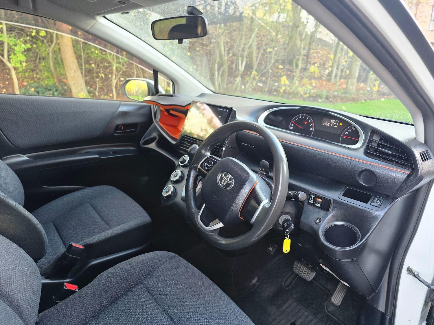 Used Toyota Sienta 2025 for sale - 76866017: Photo 10