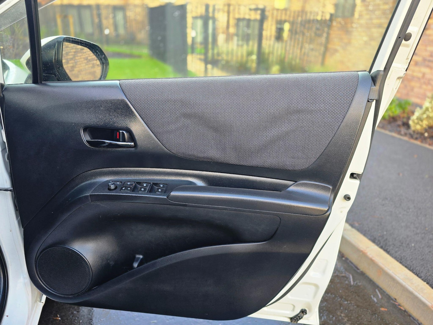 Used Toyota Sienta 2025 for sale - 76866017: Photo 31