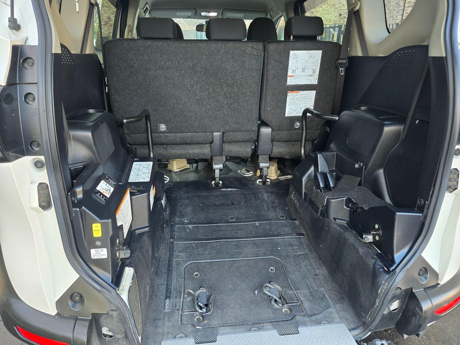 Used Toyota Sienta 2025 for sale - 76866017: Photo 42