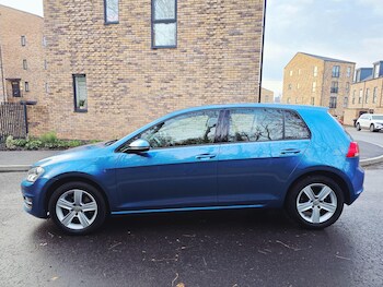 Used Volkswagen Golf 2015 for sale - 76926523: Photo
