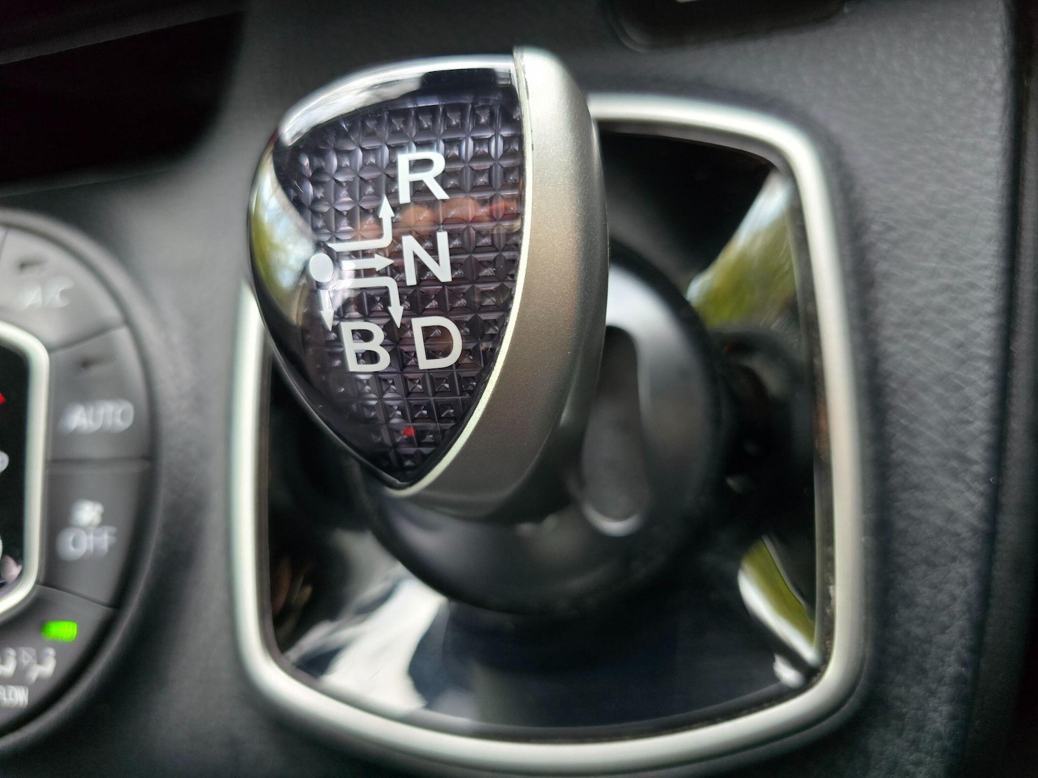 Used Toyota Noah 2024 for sale - 76865372: Photo 10