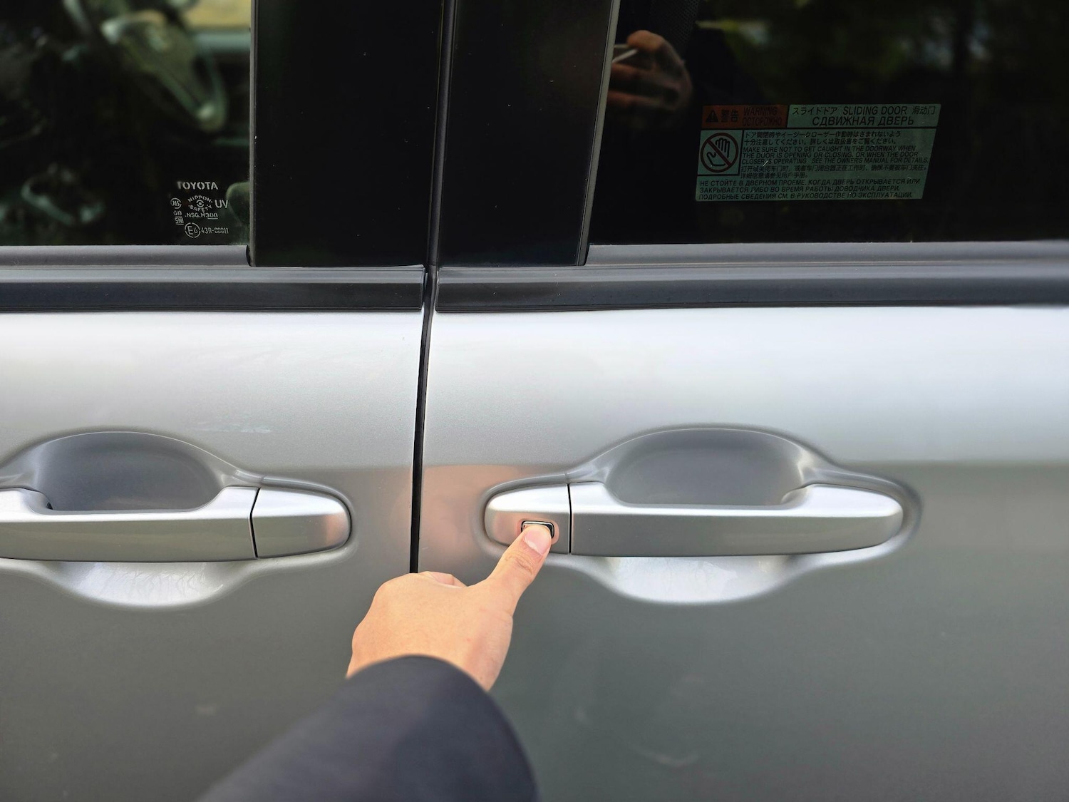 Used Toyota Noah 2024 for sale - 76865372: Photo 19