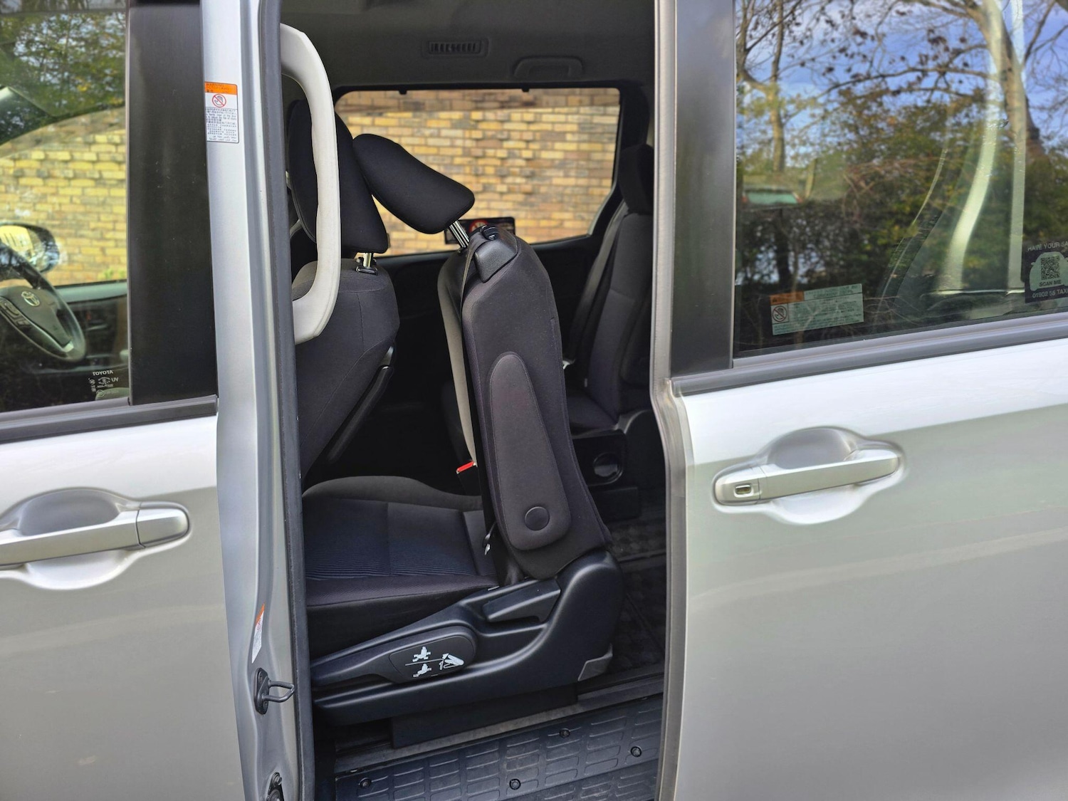 Used Toyota Noah 2024 for sale - 76865372: Photo 20