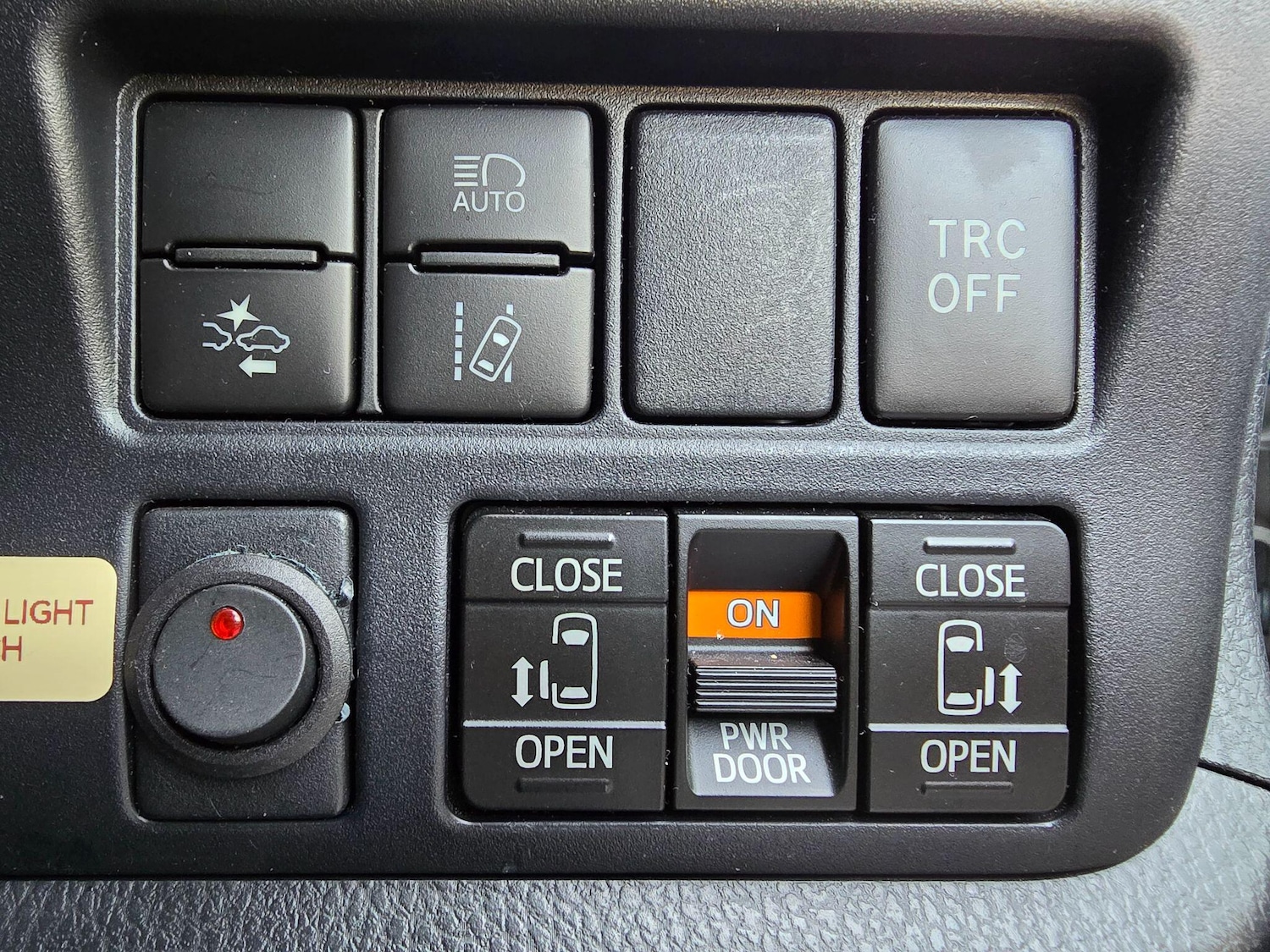 Used Toyota Noah 2024 for sale - 76865372: Photo 22