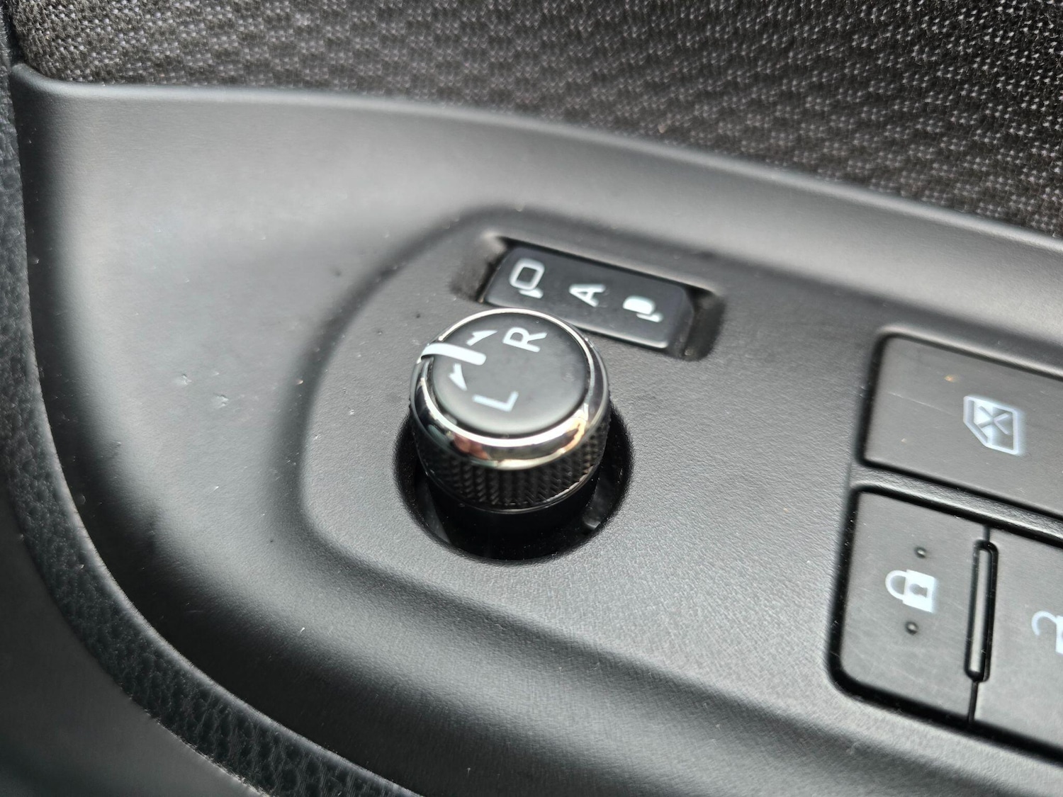 Used Toyota Noah 2024 for sale - 76865372: Photo 26