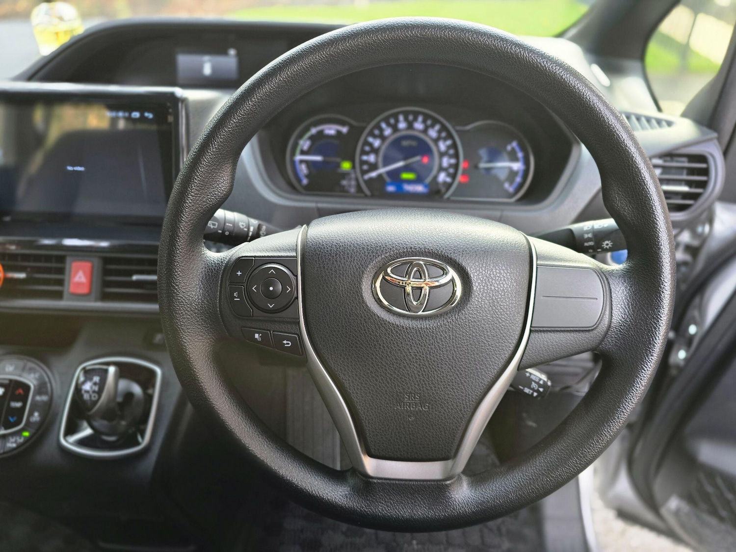 Used Toyota Noah 2024 for sale - 76865372: Photo 42