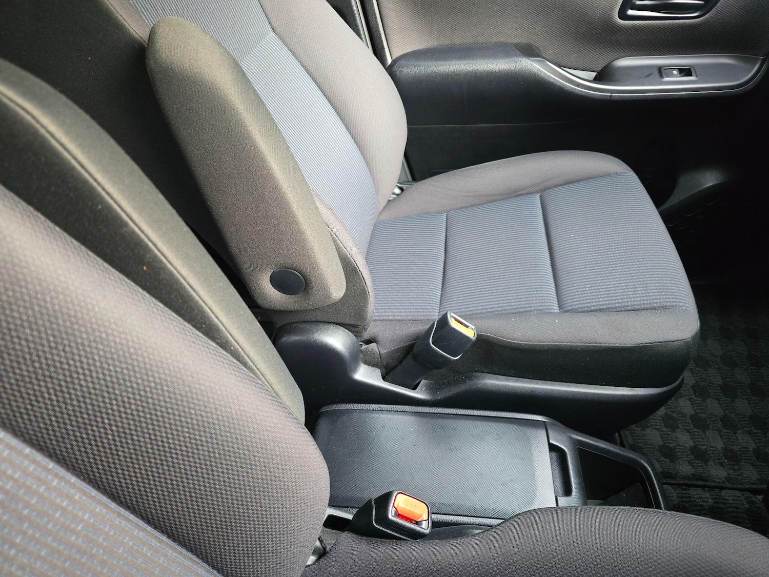 Used Toyota Noah 2024 for sale - 76865372: Photo 48