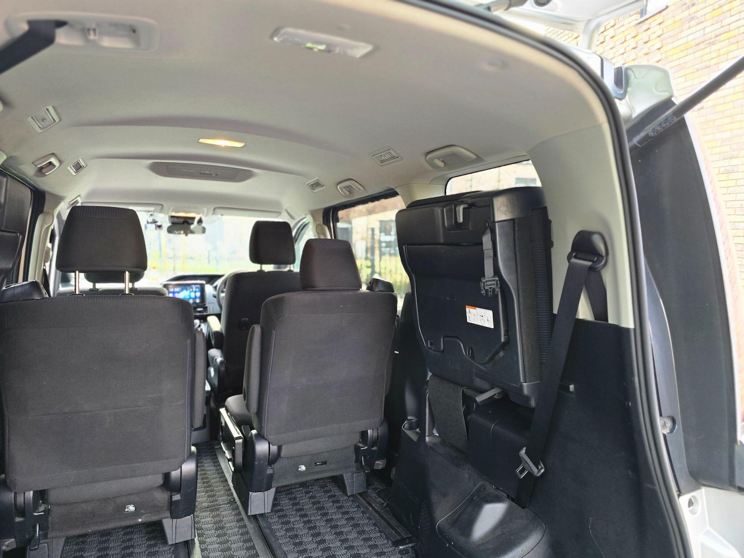 Used Toyota Noah 2024 for sale - 76865372: Photo 72