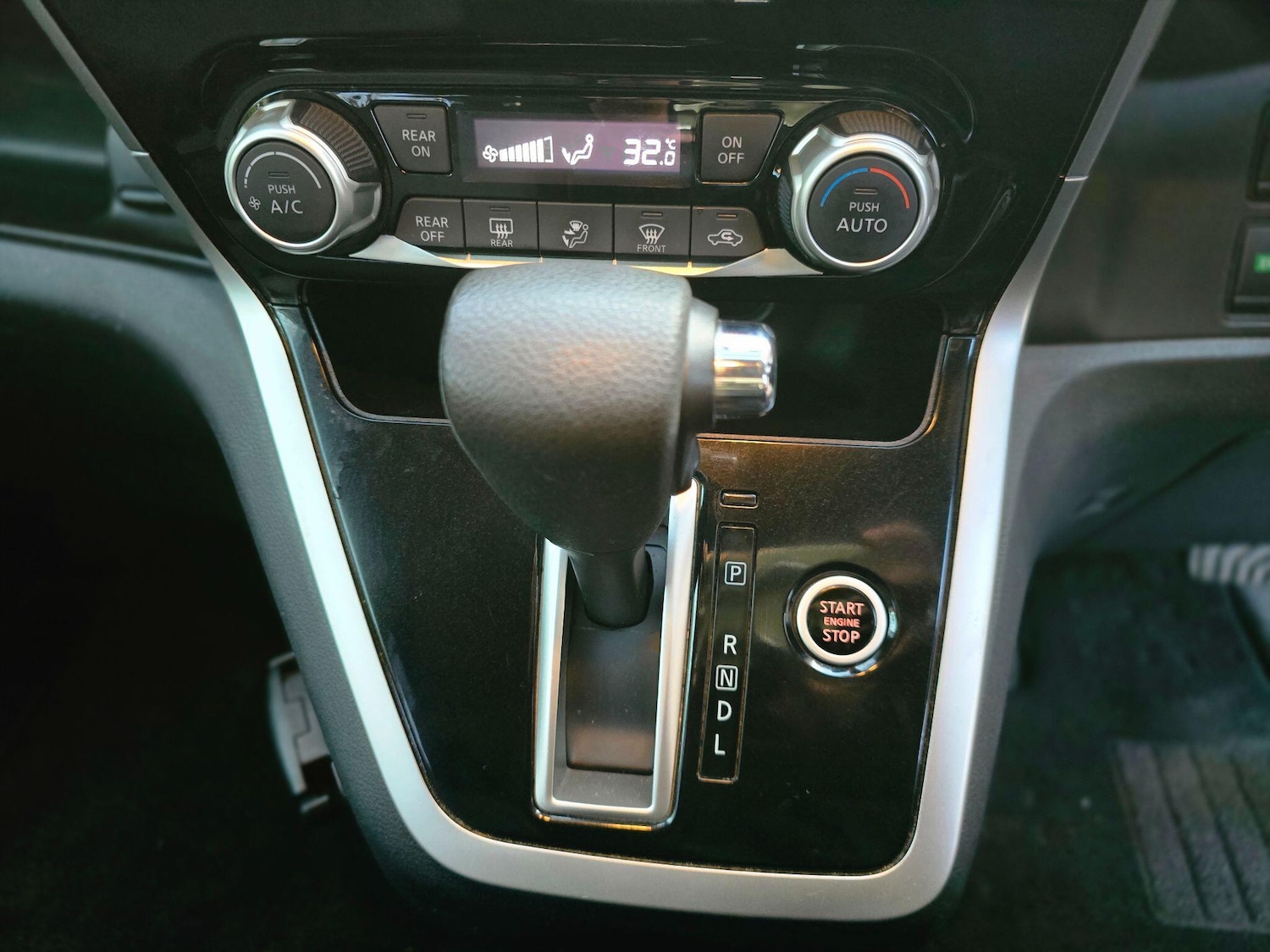 Used Nissan Serena 2024 for sale - 77320295: Photo 10