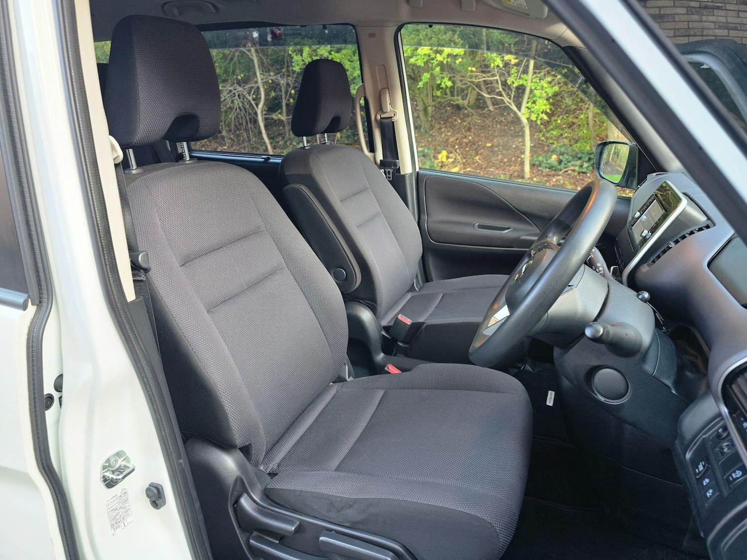 Used Nissan Serena 2024 for sale - 77320295: Photo 12