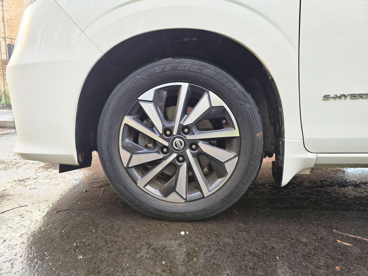 Used Nissan Serena 2024 for sale - 77320295: Photo 31