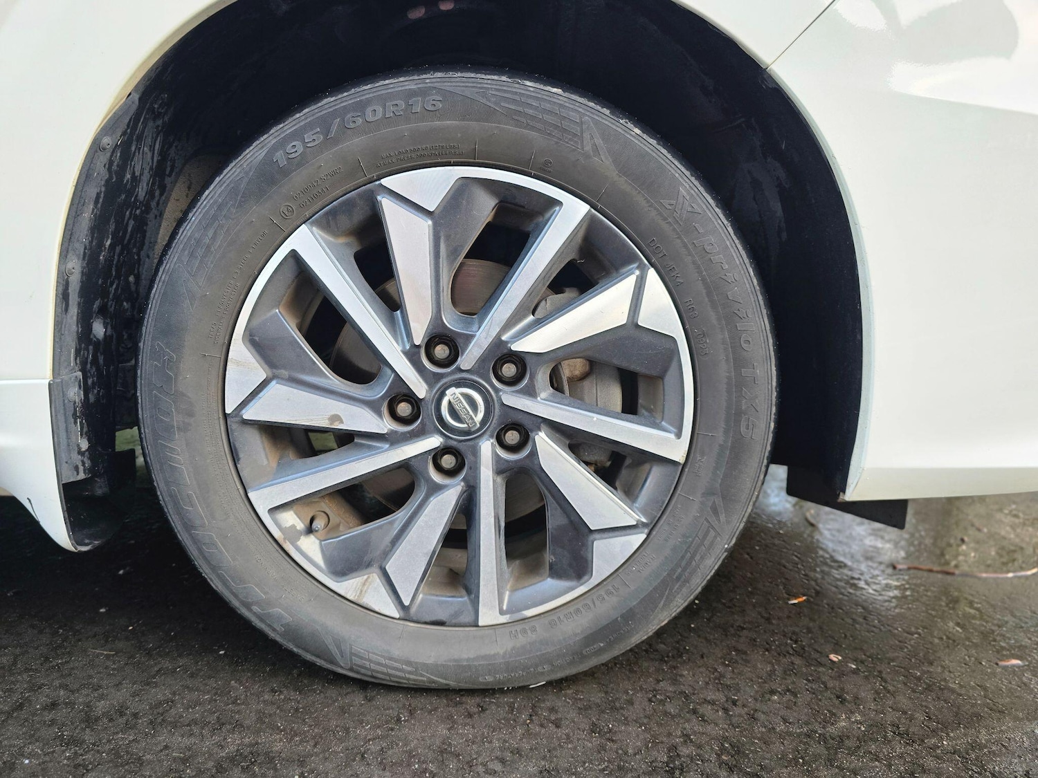 Used Nissan Serena 2024 for sale - 77320295: Photo 33