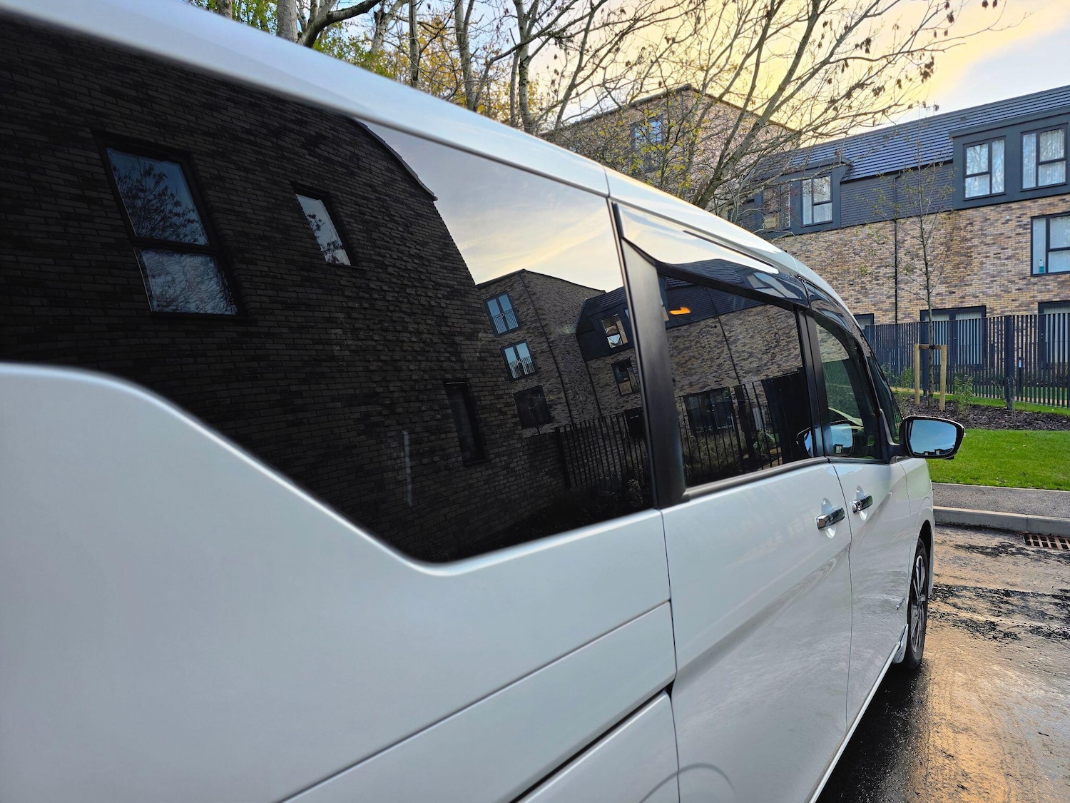 Used Nissan Serena 2024 for sale - 77320295: Photo 40