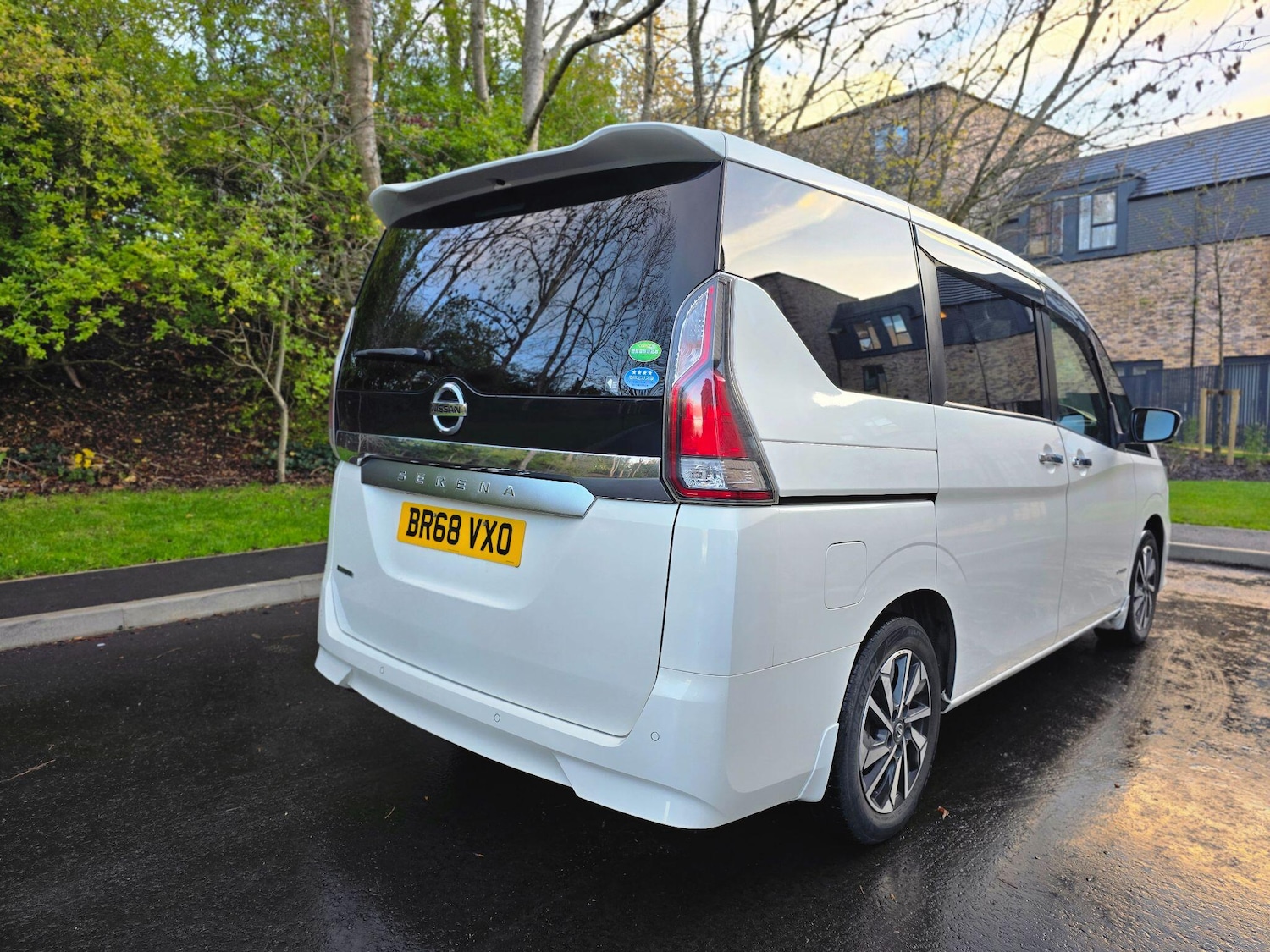 Used Nissan Serena 2024 for sale - 77320295: Photo 5