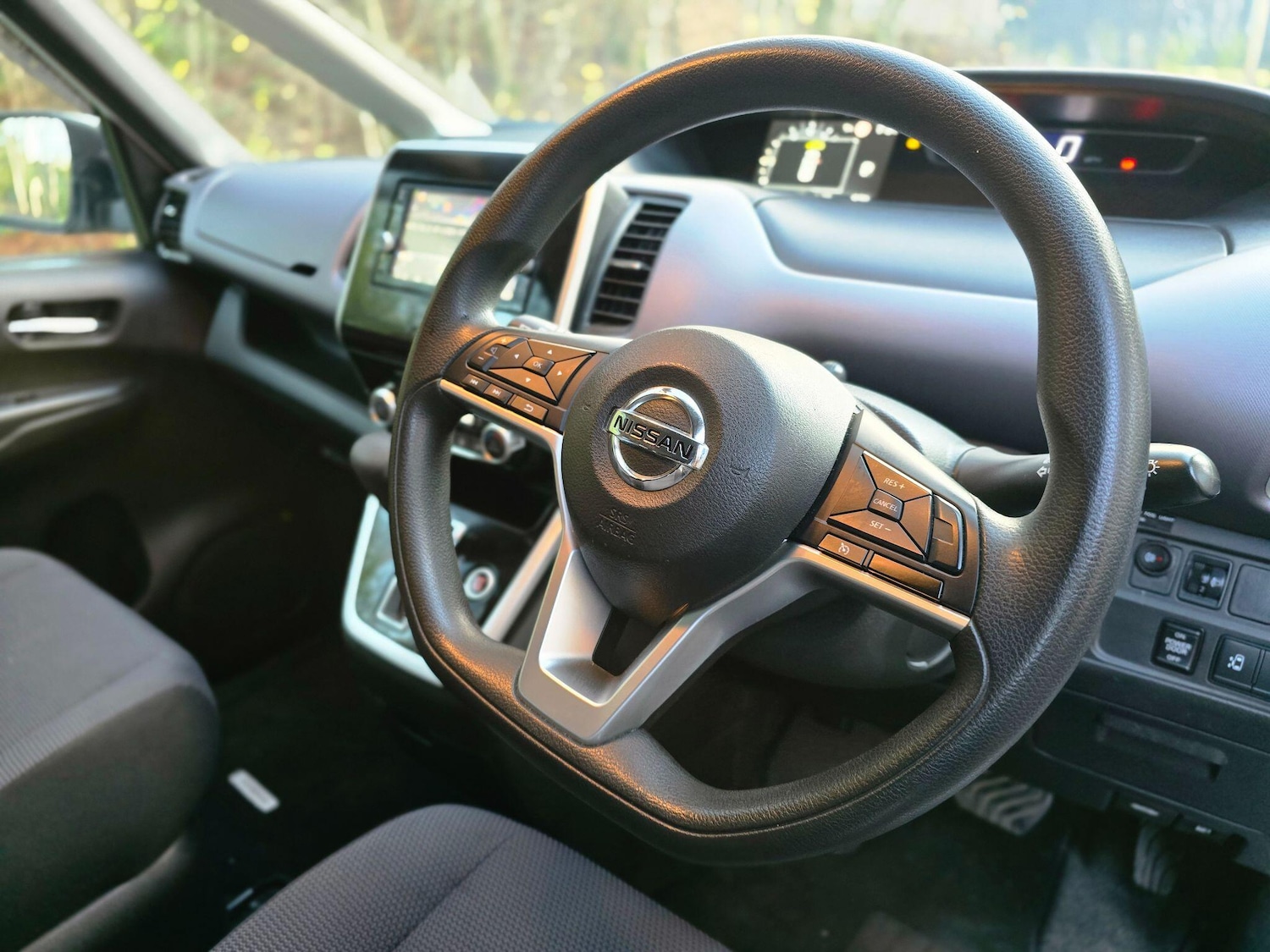 Used Nissan Serena 2024 for sale - 77320295: Photo 59