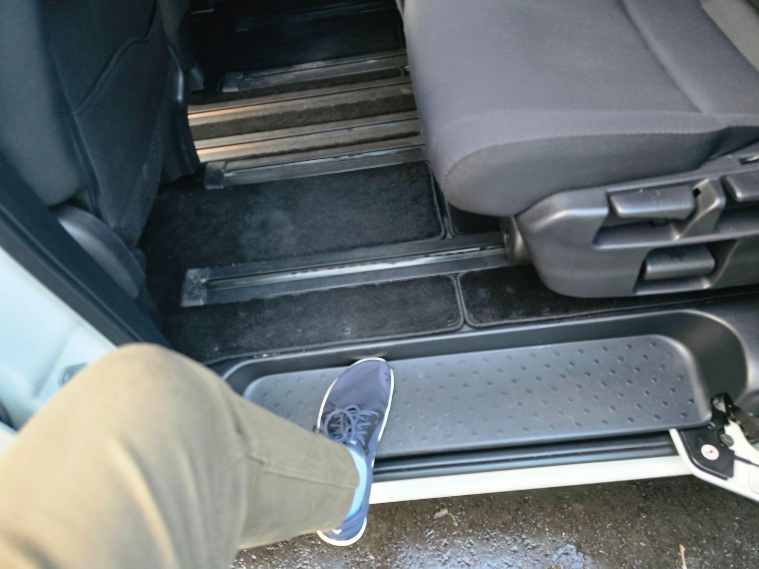 Used Nissan Serena 2024 for sale - 77320295: Photo 73