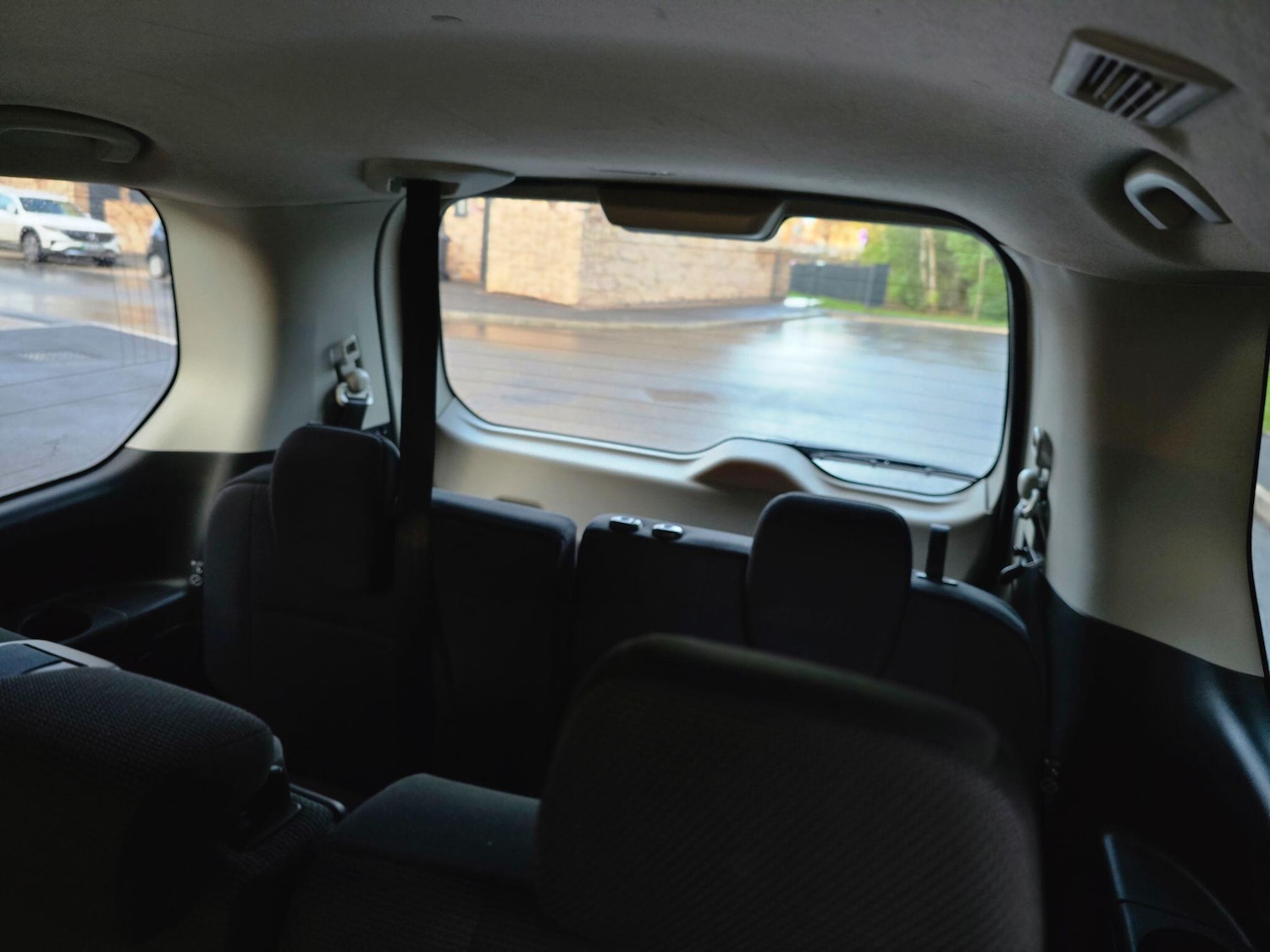 Used Nissan Serena 2024 for sale - 77320295: Photo 74