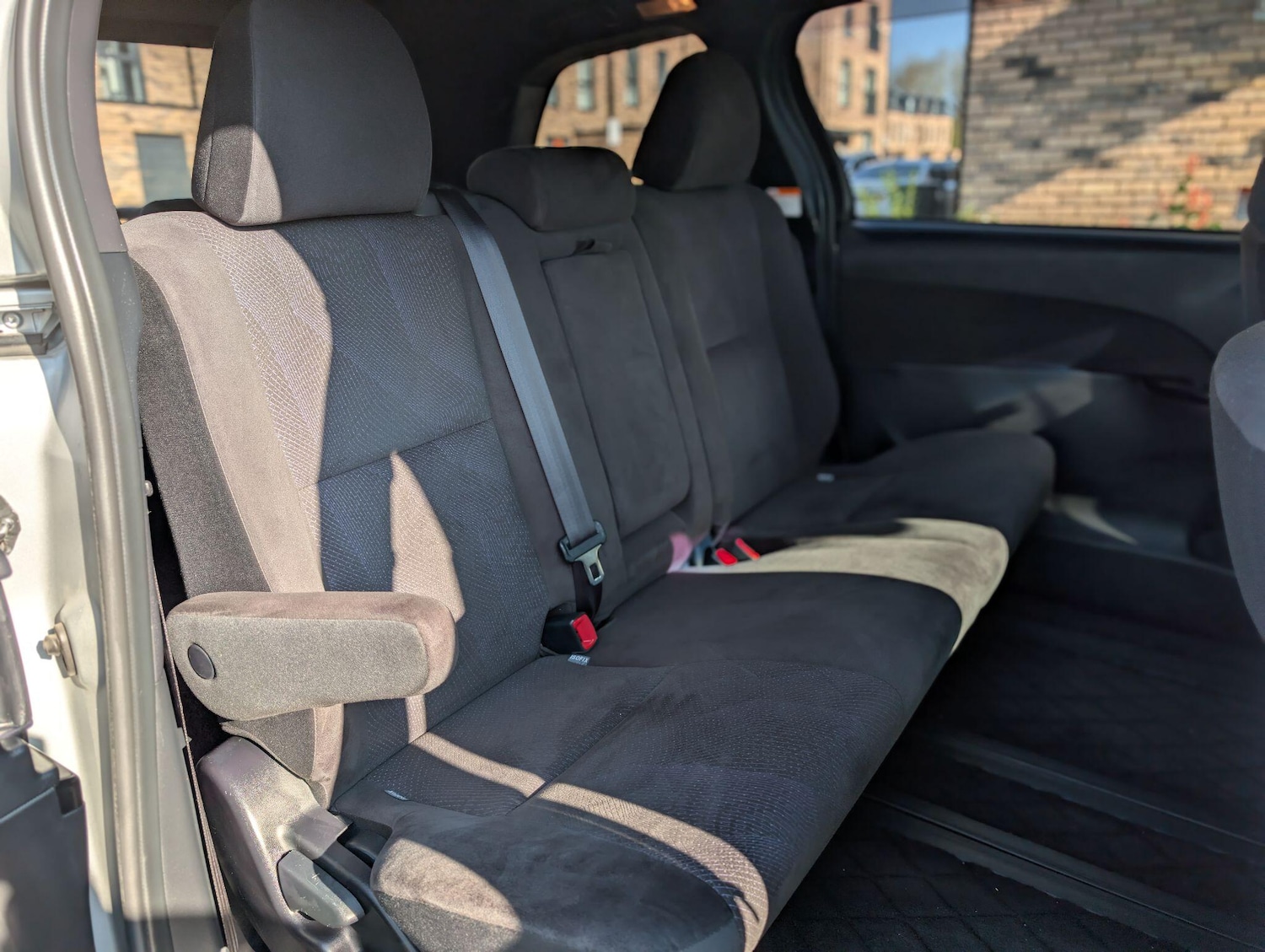 Used Toyota Estima for sale - 77783921: Photo 16