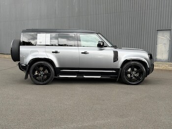 Used Land Rover Defender 110 2023 for sale - 78784829: Photo